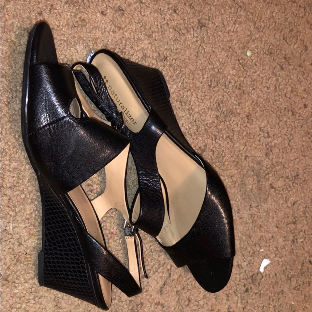 Heels - Picture 2 of 2